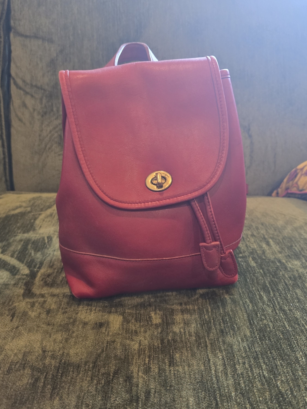 Coach Vintage 90's Turnlock Classic Red Leather Backpack Purse